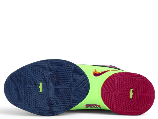 LEBRON 22 EP HV8452-400 - 4