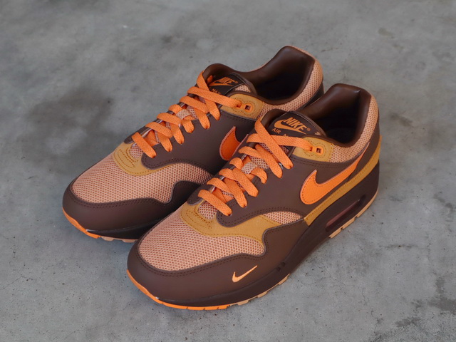 AIR MAX 1 “KINGS DAY”01