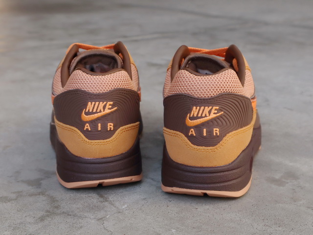 AIR MAX 1 “KINGS DAY”01