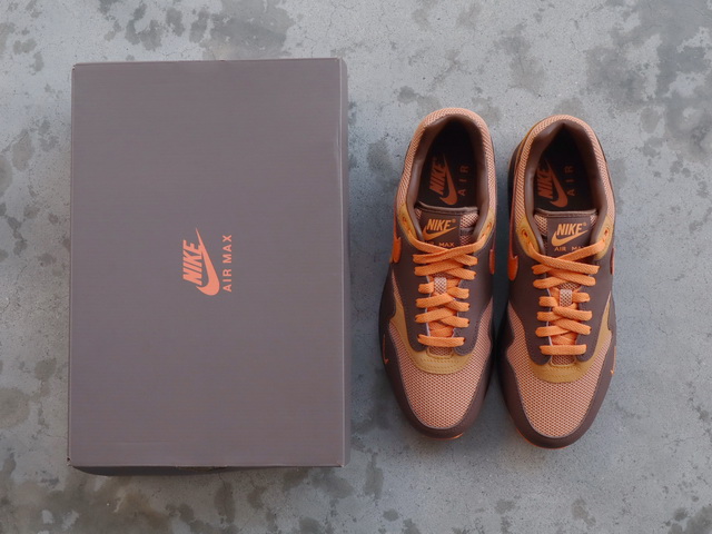 AIR MAX 1 “KINGS DAY”01