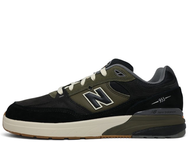 NM933 BST