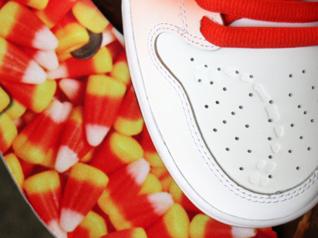 SB DUNK HIGH PRO “HALLOWEEN SWEET TOOTH”01
