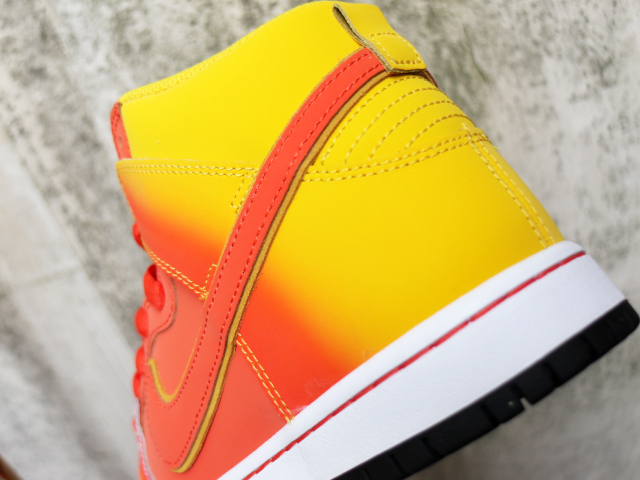 SB DUNK HIGH PRO “HALLOWEEN SWEET TOOTH”01