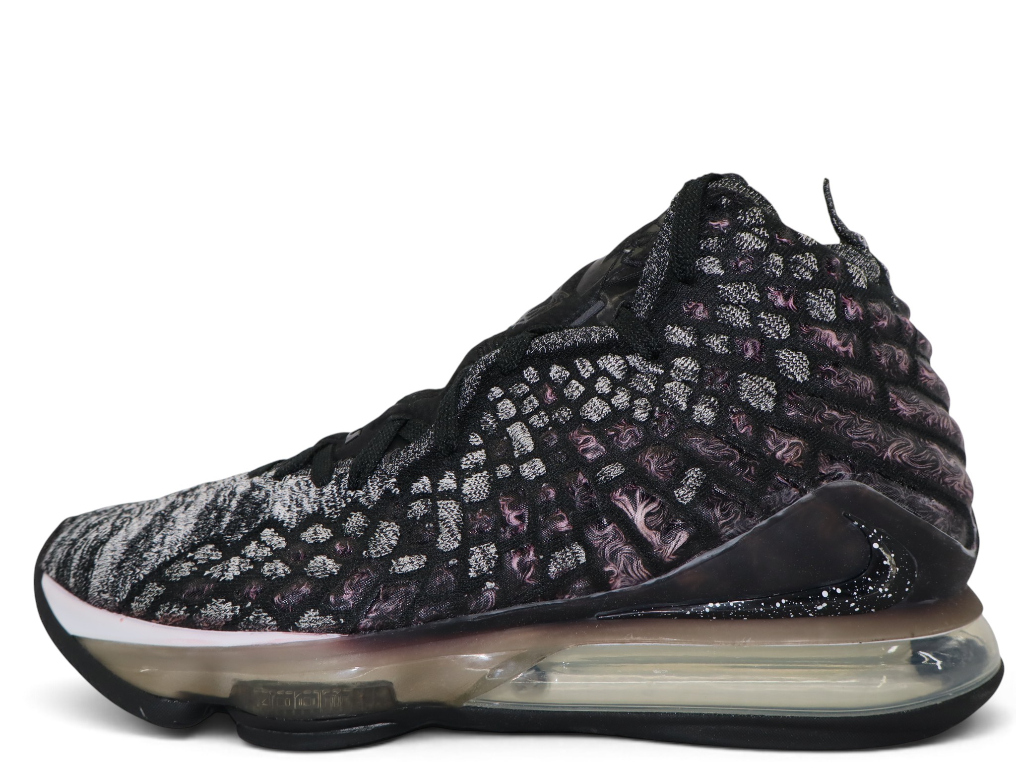 LEBRON 17
