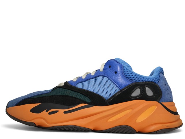 YEEZY BOOST 700