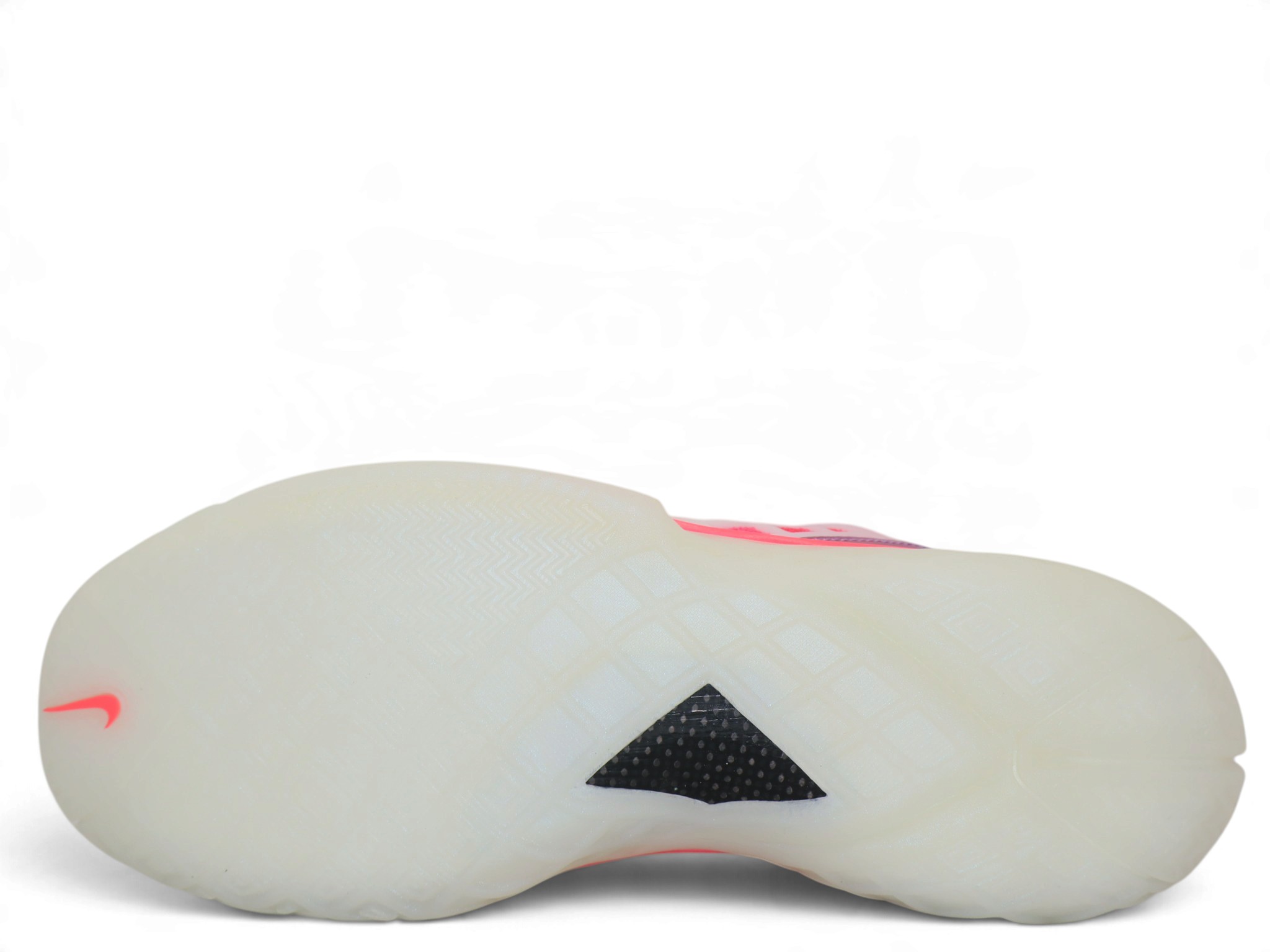 KOBE 3 LOW PROTRO IQ3917-100 - 6